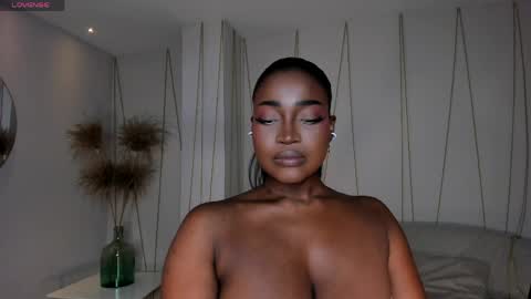 Snapshot of savannahstorm_ chatting on 06.03.26 S a v a n n a h online show from 06.03.26