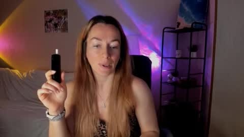 save the qween online show from 11.23.25