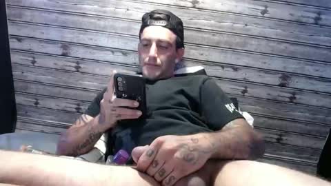 Snapshot of savedbythebell6996 chatting on 10.25.25 savedbythebell6996 online show from 10.25.25