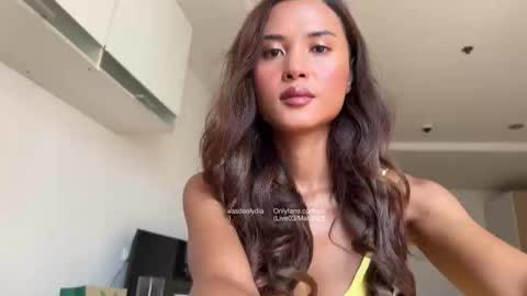 Snapshot of sawasdeelydia chatting on 03.03.26 Lydia online show from 03.03.26