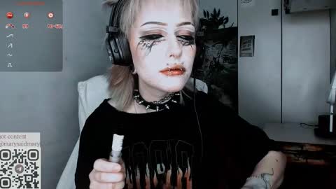 pronoun she. name Mary. age 21. online show from 09.13.25