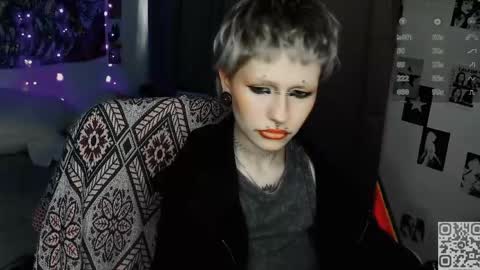 pronoun she. name Mary. age 21. online show from 04.17.26