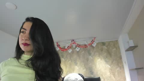 Saya Amaretto  online show from 10.10.25