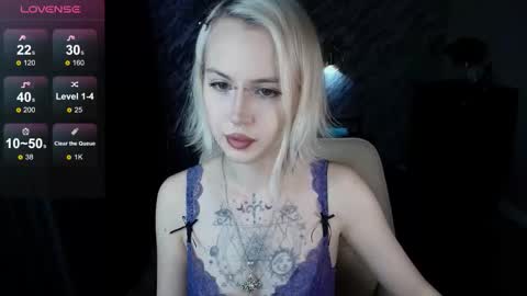 Snapshot of saykoblade chatting on 11.13.25 Anges online show from 11.13.25