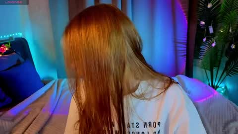 Kira  GMT 7 Mon Thu-Sun  0800am-0200pm  online show from 04.05.26