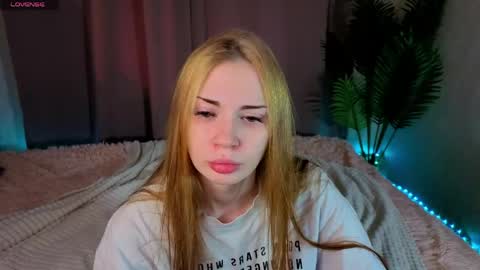 Snapshot of sayl0r_moon chatting on 05.01.26 Kira GMT 7 Mon Thu-Sun 0800am-0200pm online show from 05.01.26