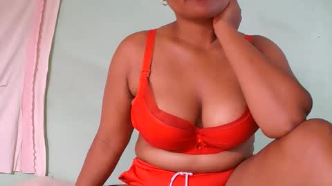 saylla1 online show from 02.26.26