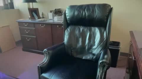 Good Girls Say Please...and Thank You online show from 12.04.24