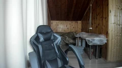 Snapshot of scandark chatting on 01.03.25 scandark online show from 01.03.25