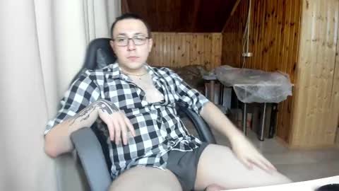 Snapshot of scandark chatting on 01.03.25 scandark online show from 01.03.25