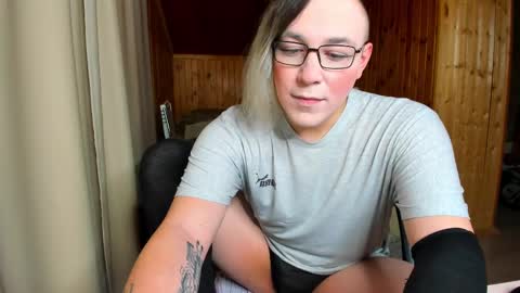 Snapshot of scandark chatting on 03.03.25 scandark online show from 03.03.25