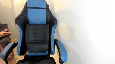 scarbadgirl_ online show from 11.24.25