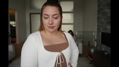 Snapshot of scarlajade chatting on 01.09.25 scarlajade online show from 01.09.25