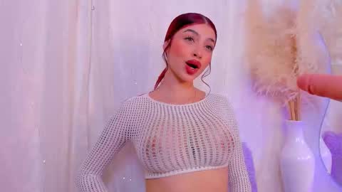 Snapshot of scarleett_jones chatting on 11.15.25 scarleett jones online show from 11.15.25