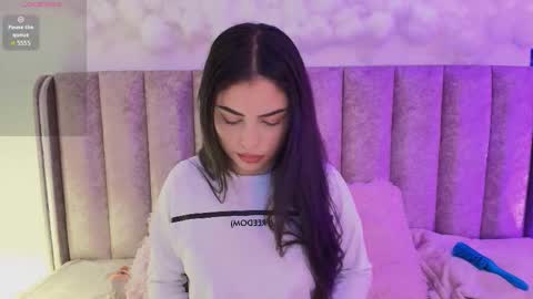 Scarlet  online show from 10.24.25