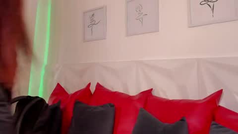 Scarlet online show from 05.02.26