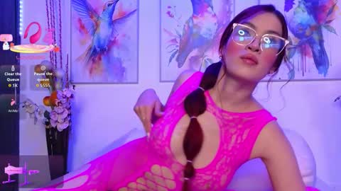 Scarlet online show from 12.19.25