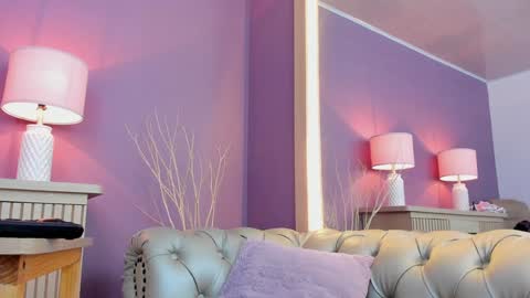 Scarlet Edwars online show from 01.17.25