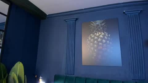 Scarlet Edwars online show from 02.11.25