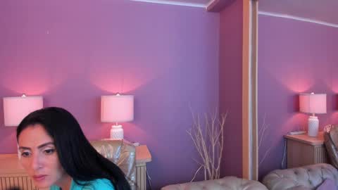 Scarlet Edwars online show from 03.07.25