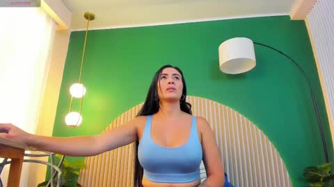 Scarlet Edwars online show from 09.15.25