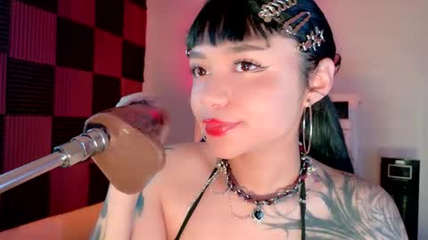 scarlet_gold online show from 10.12.25