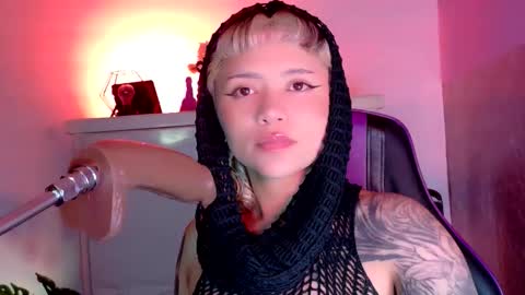 scarlet_gold online show from 11.29.25