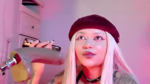 scarlet_gold online show from 05.21.26