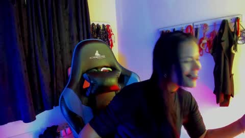 scarlet taylor kennedy online show from 09.09.25