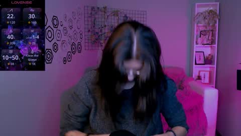 Snapshot of scarlet_mooore chatting on 11.11.25 scarlet PVT is open online show from 11.11.25