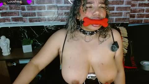 Scarlet online show from 04.17.26