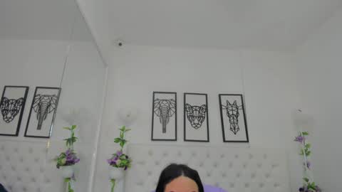 Isa online show from 02.05.25