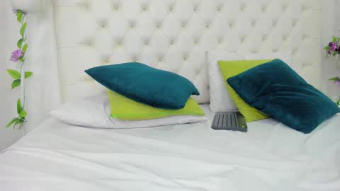 Isa online show from 02.15.25