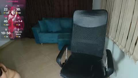 Snapshot of scarlet_villamizar chatting on 02.20.25 SCARLET online show from 02.20.25