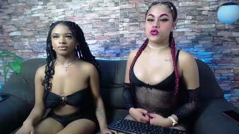 Snapshot of scarletandroxanecs chatting on 04.26.26 scarlet and roxane online show from 04.26.26