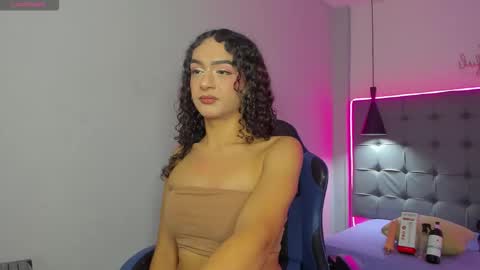 Snapshot of scarletcherry18 chatting on 02.15.26 scarlet online show from 02.15.26