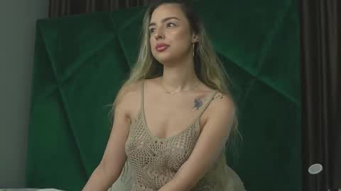 Snapshot of scarletcoles chatting on 10.20.25 Scarlet online show from 10.20.25