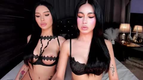 Snapshot of scarletfvckinggreyson chatting on 10.17.25 ur sweetest scarlet online show from 10.17.25