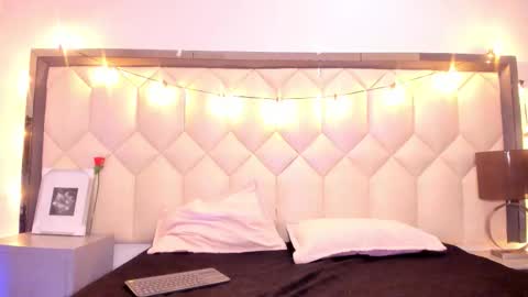 scarlethbigbug online show from 02.26.26