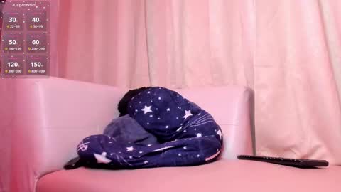 scarlethill_ online show from 03.01.25