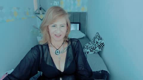 S C A R L E T online show from 12.17.24