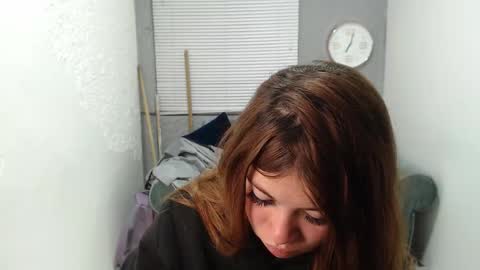 Snapshot of scarlethsexy69 chatting on 12.03.25 scarlethsexy69 online show from 12.03.25