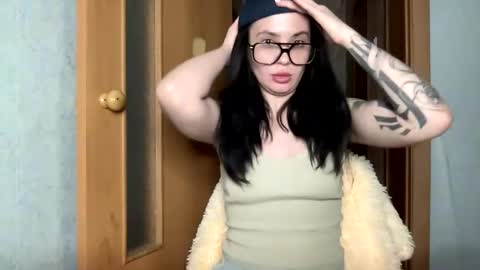 scarletpetal online show from 02.13.25