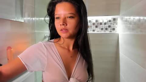 scarletrosee27 online show from 02.14.25