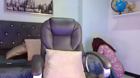 Snapshot of scarlett6_ chatting on 10.08.25 Scarlett online show from 10.08.25