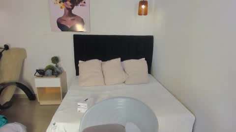 Scarlett online show from 10.20.25