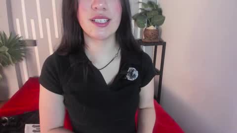 Snapshot of scarlett__fox__ chatting on 10.16.25 SCARLETT FOX online show from 10.16.25