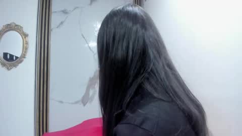 Snapshot of scarlett__fox__ chatting on 10.23.25 SCARLETT FOX online show from 10.23.25