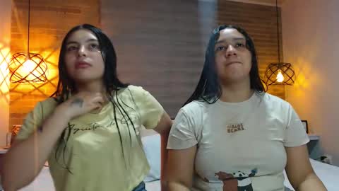 Snapshot of scarlett_evance chatting on 11.26.25 Scarlett and Jazmin online show from 11.26.25