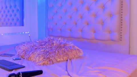 Scarlett Grand online show from 03.08.25